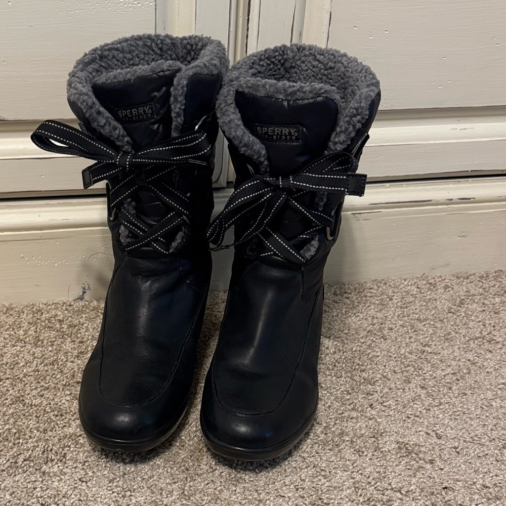 Sperry Black Cold Weather Rain Boots with Gray Fleece Lining